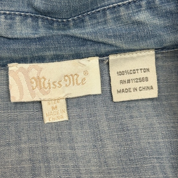 Miss Me Distressed Denim Western Shirt with Lace Detail, Women’s Medium - Picture 3 of 9